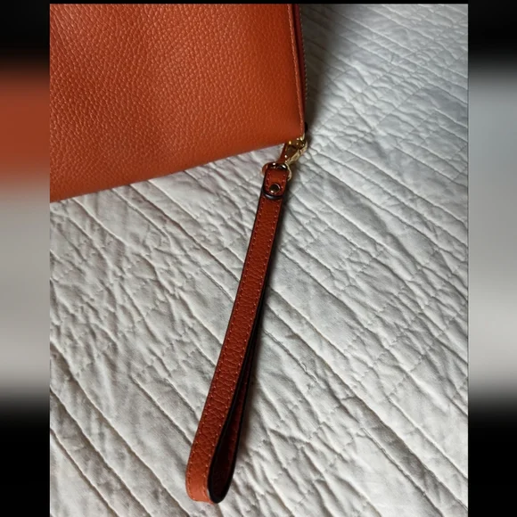 Michael Kors Large Jet Set Pumpkin Burnt Orange Leather Zip Around Wristlet - Picture 4 of 12